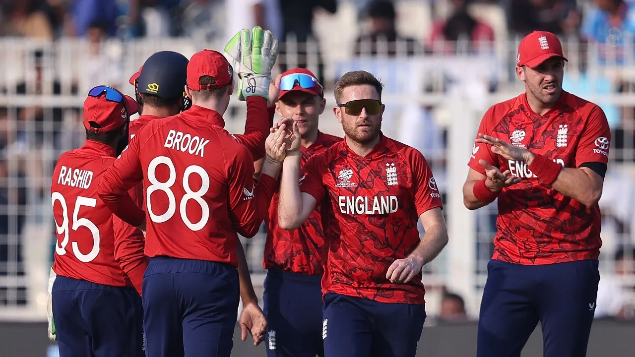 স্কটল্যান্ডকে হারিয়ে সুপার এইটের পথে ইংল্যান্ড