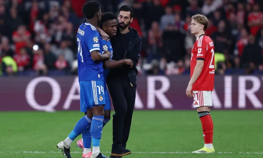 ভিনিসিয়ুসের বিরুদ্ধে বর্ণবাদী আচরণের অভিযোগে ৫ সমর্থক নিষিদ্ধ