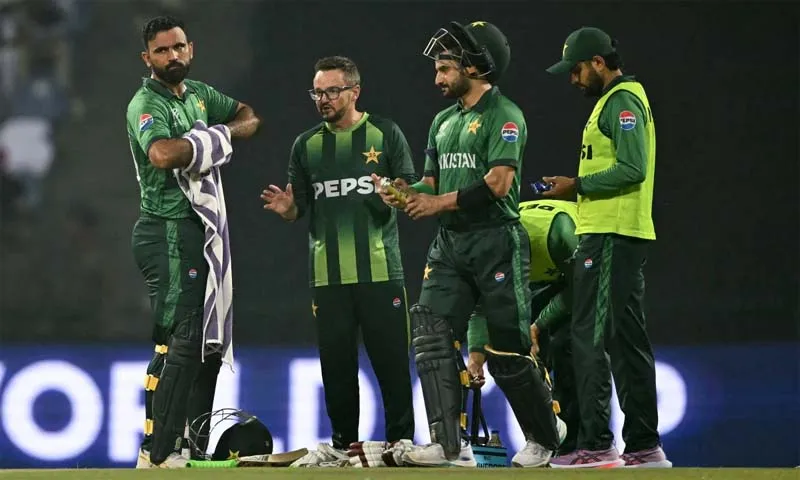 পাকিস্তান ক্রিকেট দলের প্রত্যেককে ৫০ লাখ রুপি জরিমানা