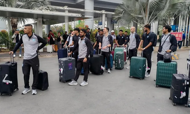 সিঙ্গাপুরে পৌঁছেছে বাংলাদেশ ফুটবল দল