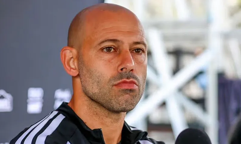 পদত্যাগ করেছেন মেসিদের কোচ