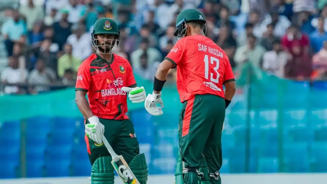 তিন ওভারে দুই উইকেট হারিয়ে ব্যাটিং বিপর্যয়ে বাংলাদেশ