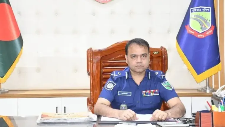 হাইওয়ে পুলিশের প্রধান হিসেবে ফারুক আহমেদের যোগদান