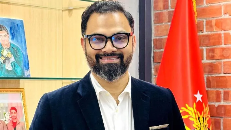 ‘কোচ সেজে’ বিদেশ সফর বন্ধের কড়া নির্দেশ ক্রীড়া প্রতিমন্ত্রীর
